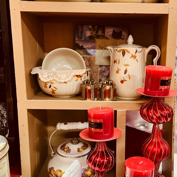 Meet your Posher, Mindy - Picture 2 of 6